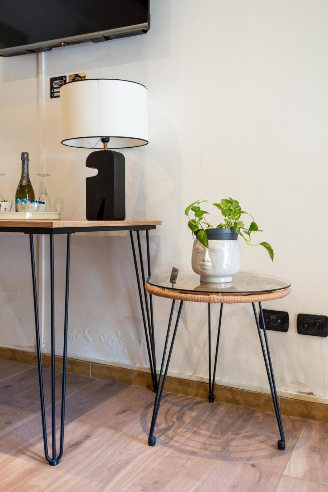 Nadia's Lovely - With Private Garden And Jacuzzi Apartment *